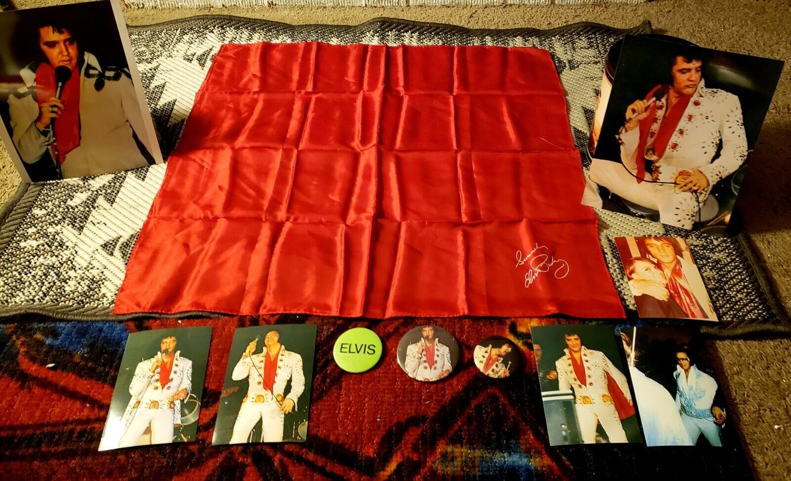 ELVIS PRESLEY RARE RED  CONCERT SCARF  AND PICTURES