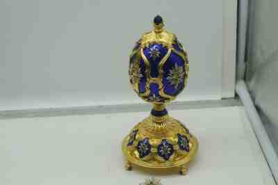 The Franklin Mint The House of Faberge Kingdom of The Castle Jeweled egg Music