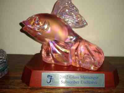 Scott Fenton 2002 Glass Messenger Pink Iridescent Koi Fish Figurine with base