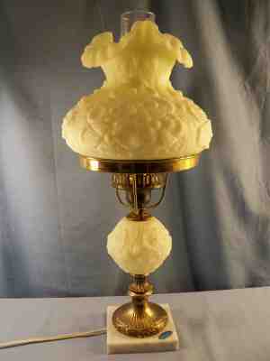 Fenton Custard Glass POPPY Pattern Student Electric Table Lamp