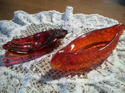 FENTON- RED ART GLASS 