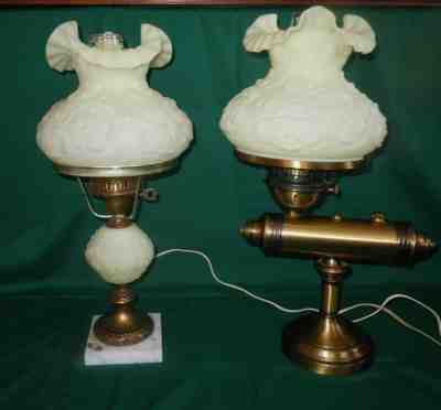 Vtg PAIR Fenton Custard Glass PUFFY POPPY Pattern Student Electric Table Lamps