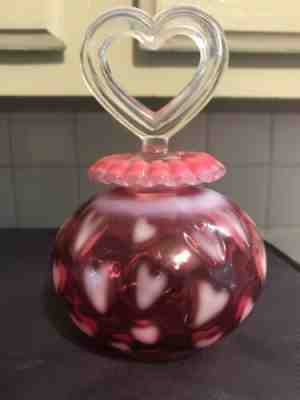 FENTON Glass CRANBERRY OPALESCENT OPTIC HEARTS PERFUME BOTTLE w Heart Stopper