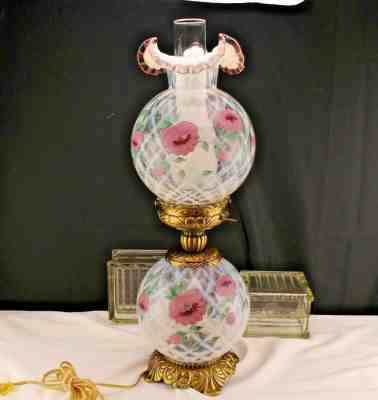 Fenton Glass French Opalescent Trellis Pink Rose Gone With The Wind Table Lamp