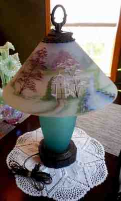 FENTON ART GLASS REVERSE PAINTING LAMP 1998 CONNOISSEUR COLLECTION PIECE.