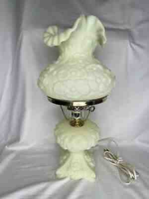 FENTON CUSTARD SATIN ALL GLASS POPPY STUDENT LAMP