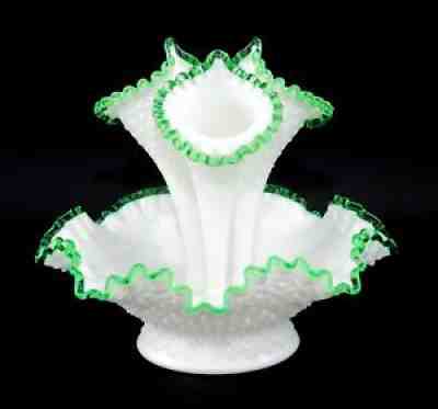 BEAUTIFUL LARGE FENTON CRIMPED EMERALD CREST HOBNAIL DIAMOND LACE 3 HORN EPERGNE