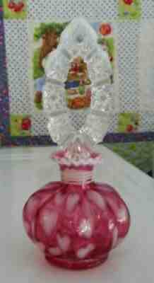 FENTON ART GLASS CRANBERRY HEART OPTIC PERFUME BOTTLE 1992