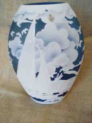 FENTON GLASS, KELSEY/BOMKEMP SAIL AWAY VASE IN INDIGO W/MILK OVERLAY, 36/150
