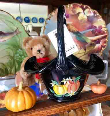 FENTON LARGE BLACK HALLOWEEN THANKSGIVING BASKET ORANGE PUMPKINS NIB GORGEOUS
