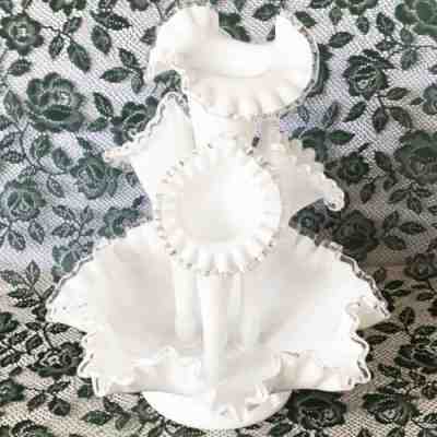 FENTON EPERGNE Silver Crest 4 Horn Art Glass Eye-catching Large Centerpiece