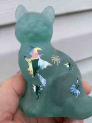 Vintage Fenton green Carnival Glass Sitting Cat Kitten which and spiders nice