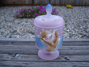 FENTON CHESSIE BOX  ROSE SATIN H/P CAPTAIN KITTY , SEA TURTLE & CRAB #9/10