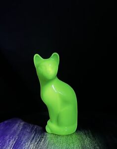 RARE! Fenton Glossy Custard Uranium Glass Stylized Cat