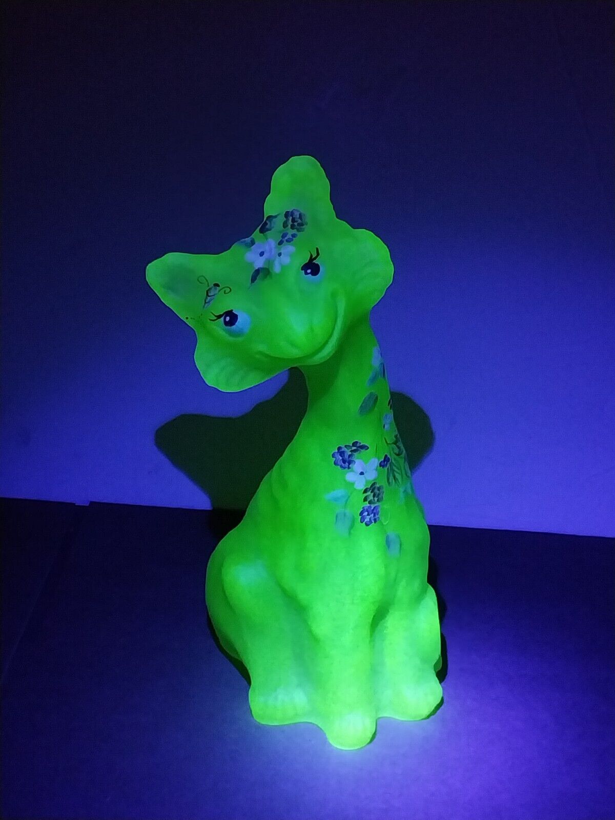 Rare And Collectible Fenton Art Glass : Fenton Vaseline Cat Value Guide ...