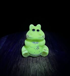 Rare! Fenton Burmese Uranium Glass Limited Edition Hippo