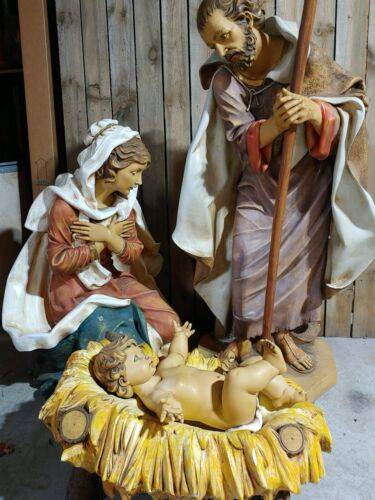 Nativity set Christmas Crèche.  Life Size Jesus, Mary And Joseph. Made In Italy.