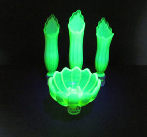 vtg Fostoria Heirloom yellow opalescent glass table charm epergne set glows