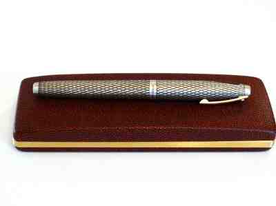 SHEAFFER IMPERIAL SOVEREIGN  FOUNTAIN PEN IN STERLING SILVER WITH 14K NIB -MINT 