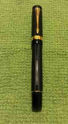 Parker Duofold Greenwich Fountain Pen. 18 kt nib Special Edition 