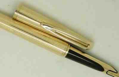 18CT 750 SOLID GOLD WATERMAN GODRON LINED CF FOUNTAIN PEN 1970'S VGC BOXED