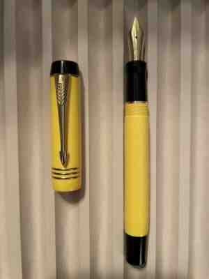 Parker Duofold Fountain Pen Mandarin Yellow Limited Edition 7057/10000