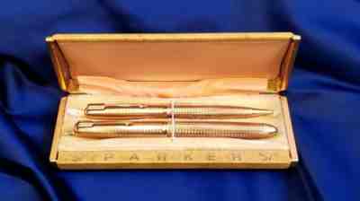 VINTAGE EXTREMELY RARE 18K SOLID GOLD PARKER PREMIER FOUNTAIN & BALL PEN  SET NOS