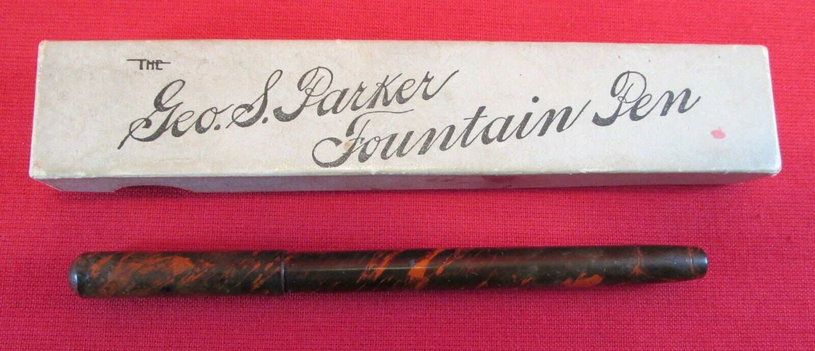 Parker 1900 Jointless Red and Black Eyedropper Pen