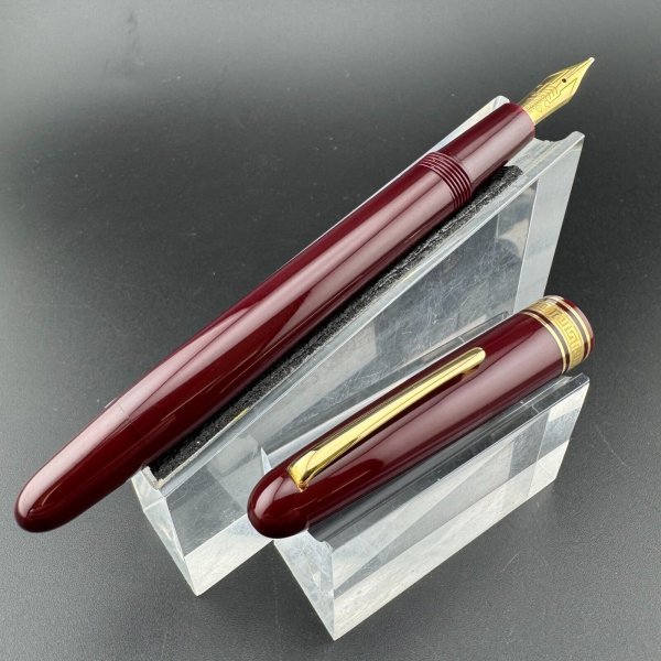 Collectible Fountain Pens : Omas Extra 556 Value Guide - Price