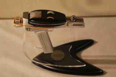 Vintage 1995 Franklin Mint Limited Edition STAR TREK PHASER with Stand