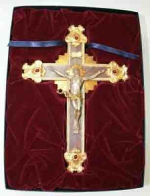 Jeweled Cross of the Renaissance Franklin Mint in the original BOX