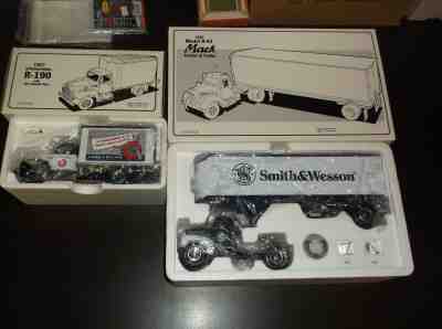 1994 FIRST GEAR SMITH & WESSON MACK TRACTOR TRAILER & DELIVERY VAN DIECAST 1/34