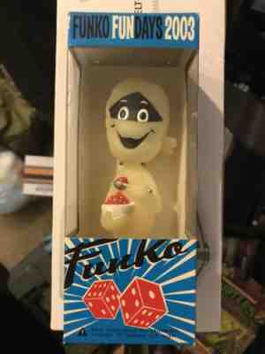 RARE FUNKO GLOW YUMMY MUMMY 2003 FUNDAYS RELEASE WACKY WOBBLER BOBBLE HEAD