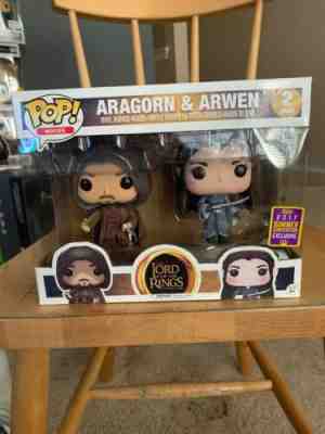 Aragorn & Arwen  Funko Pop Sdcc  Lord Of The Rings