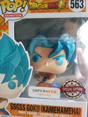 Funko Pop  SSGSS Goku with Kamehameha 563 from Supergeek Mexico with protector