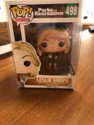 Funko POP! Television #498 Parks and Recreation LESLIE KNOPE In Protector