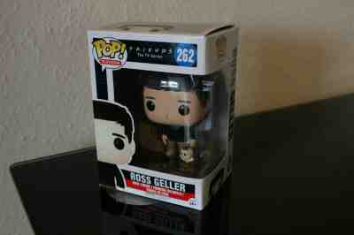 ROSS GELLER 262 TELEVISION FUNKO POP VINYL FRIENDS VAULTED RARE HTF