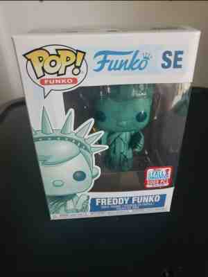 Funko Pop Freddy Funko Statue of Liberty (2017 NYCC Exclusive)