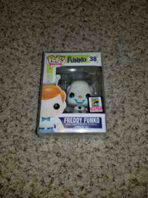 Funko POP Freddy Funko #38 Olaf SDCC Funko 2015