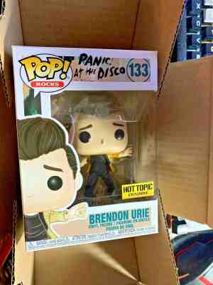 Funko Pop Rocks BRENDON URIE  #133 Hot Topic Frozen 2 Song Panic at the Disco