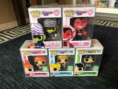 THE POWERPUFF GIRLS FUNKO POPS 125 127 201 202  SET OF 5, W/PROTECTIVE CASES,NEW