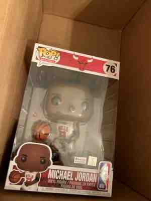 Funko Pop Michael Jordan 10 Inch Footlocker Exclusive White Jersey 76 NIB 2019