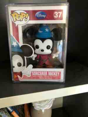 FUNKO POP! Disney: Fantasia: Sorcerer Mickey #37 - Vaulted / Rare w/ Protector