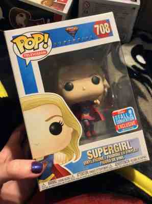 Funko POP! SUPERGIRL #708 2018 NYCC Fall Convention Exclusive w/soft Protector