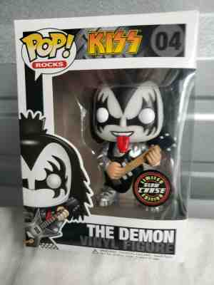 Funko Pop Rocks KISS Set of 4 THE DEMON CHASE GLOW IN THE DARK RARE Catman SET