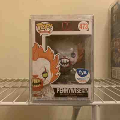 FUNKO POP! *Discontinue FYE BLUE STICKER* IT Pennywise with Teeth  black & white