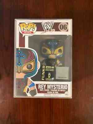 Funko Pop WWE Rey Mysterio Black 2014 SDCC Exclusive Rare Mint Condition