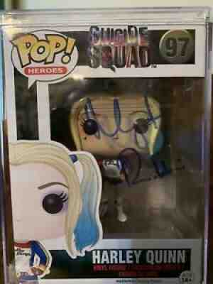 Funko Pop Suicide Squad Harley Quinn signed Margot Robbie