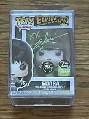 Funko Pop Elvira GITD Chase #542 Signed 7BAP 35 Pieces