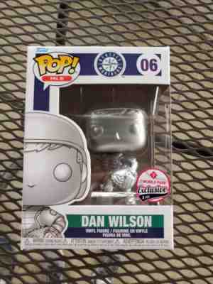 SUPER RARE SILVER!!! 2022 Seattle Mariners Dan Wilson Funko Pop SGA 9/10/22